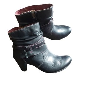 PIKOLINOS Black Ankle Boots with Pink Accents